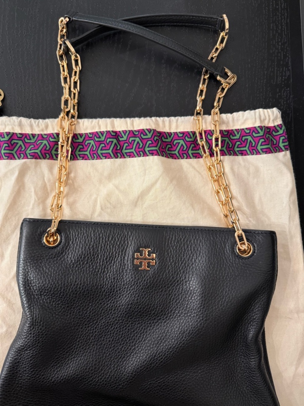 Tory Burch Black Pebbled Leather Shoulder Bag with Gold Chain - Picture 2 of 14